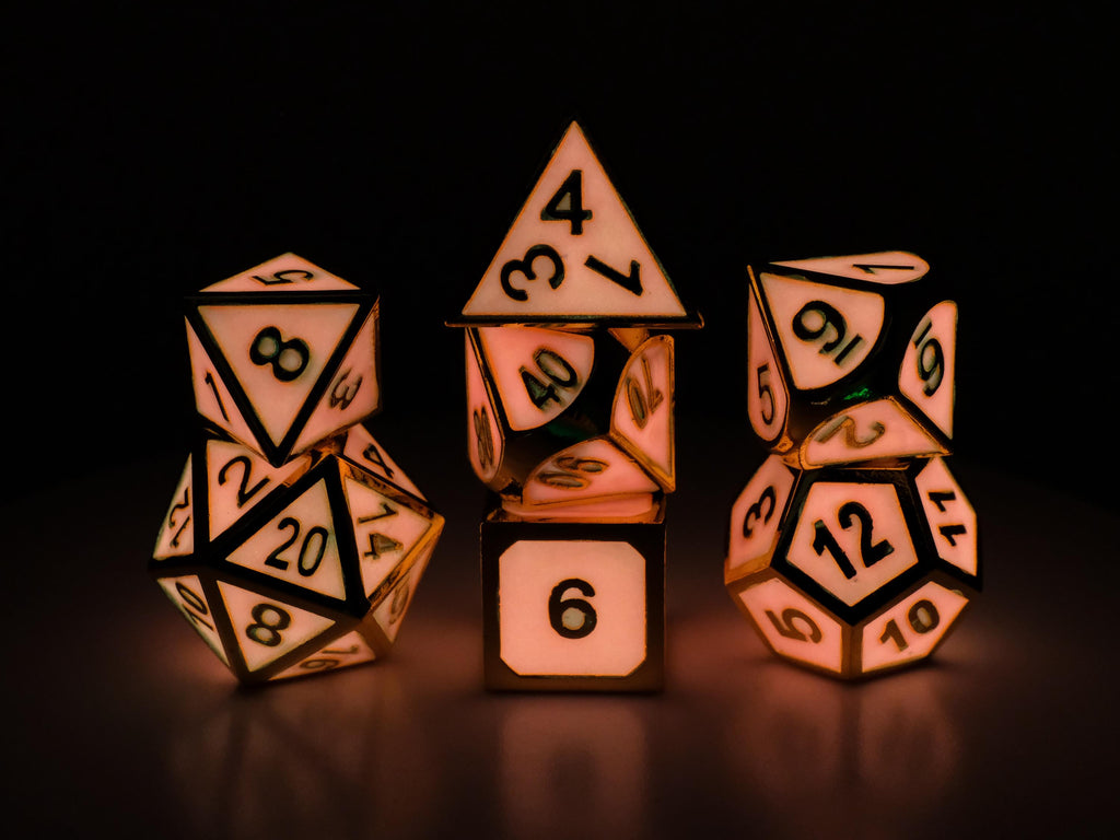 Glow In The Dark Metal Dice Set: 7 Piece Bordered RPG Dice