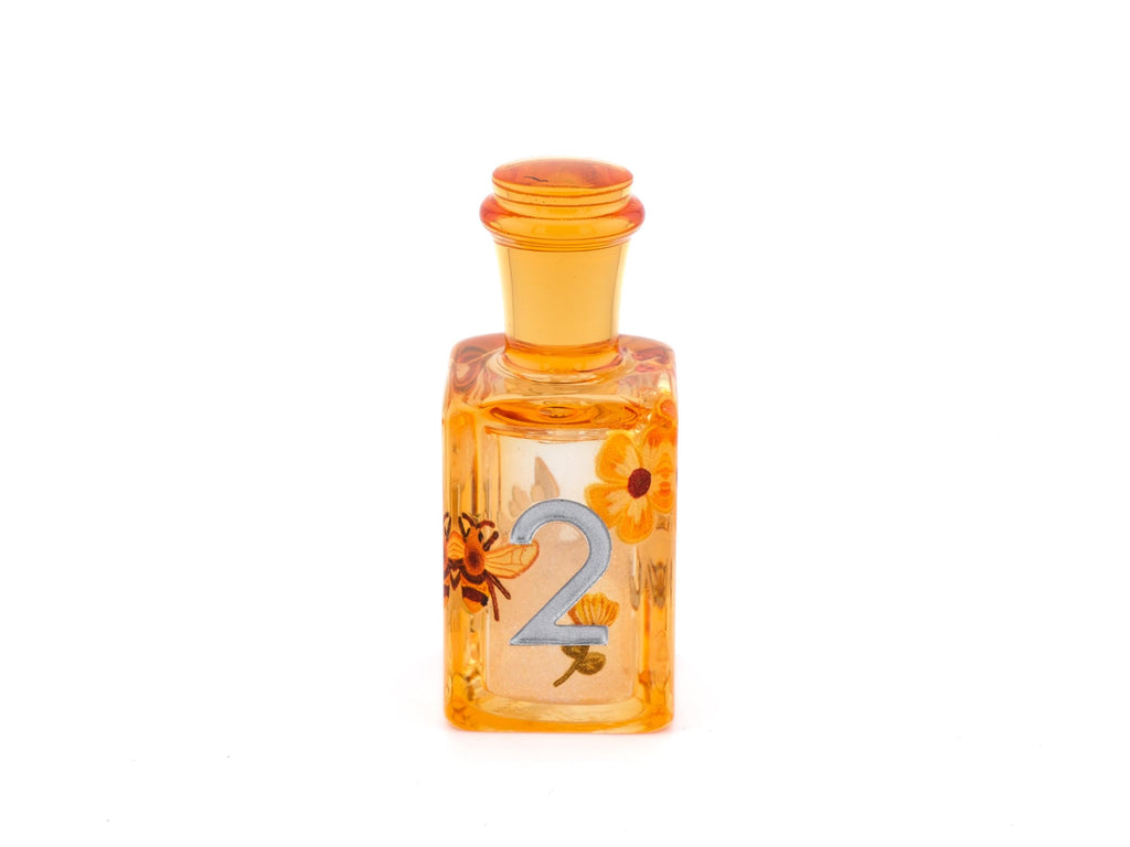 Honey Bee Potion Bottle Resin Liquid Core DnD Dice Set: 7-Piece RPG Dice