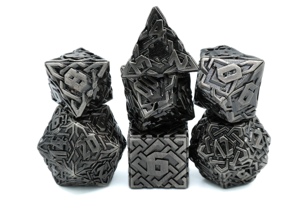 Maze Runner Metal DnD Dice Set: 7-Piece Labyrinth RPG Dice for Dungeons and Dragons