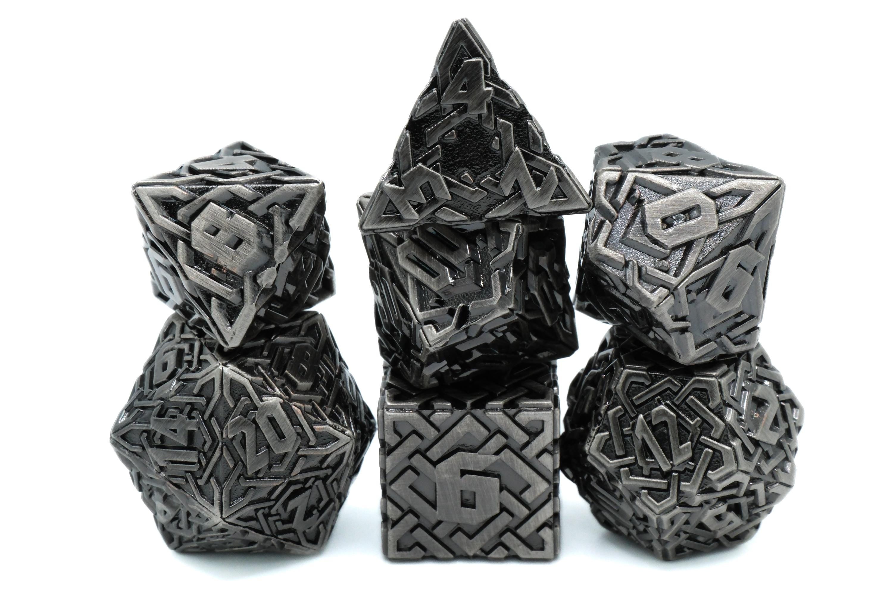 Maze Runner Metal DnD Dice Set: 7-Piece Labyrinth RPG Dice for Dungeons and Dragons